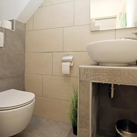 Timeless City Center Apartment